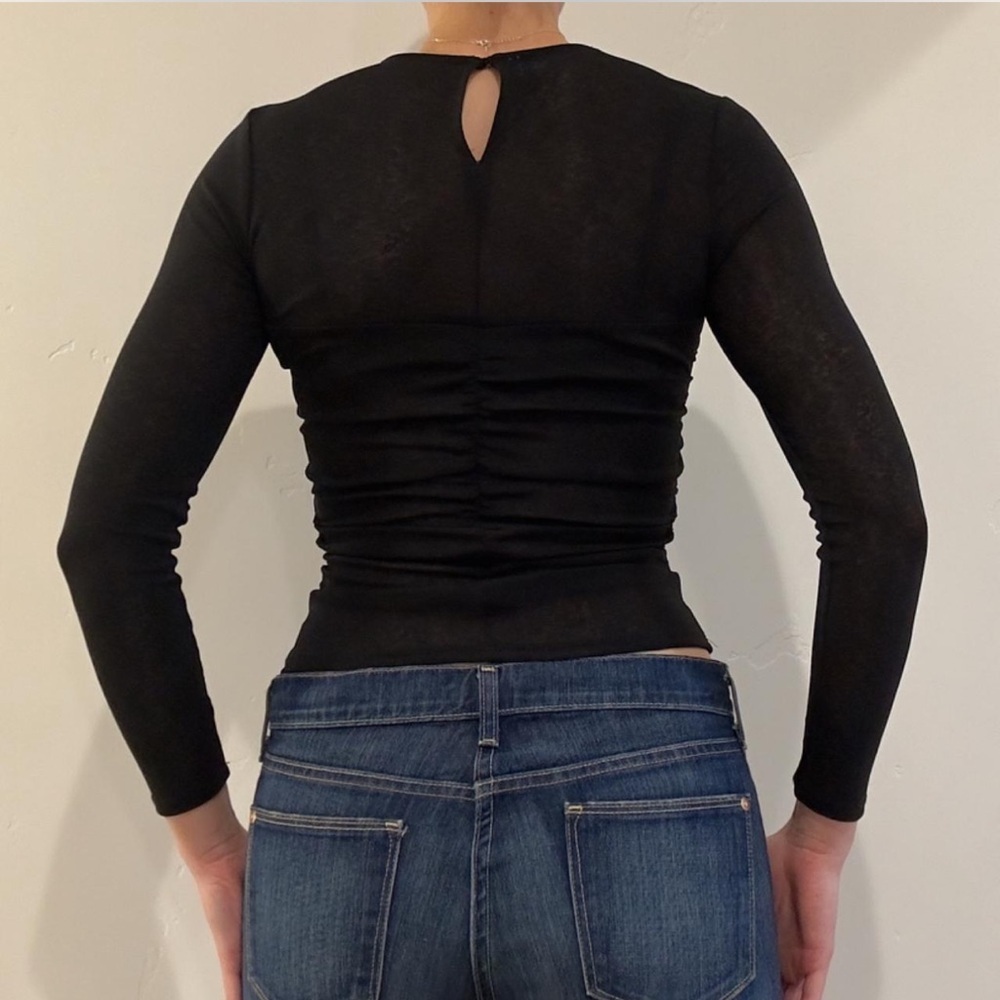 ASTR THE LABEL Black Long Sleeve Ruched Tee - Medium - Picture 3 of 9